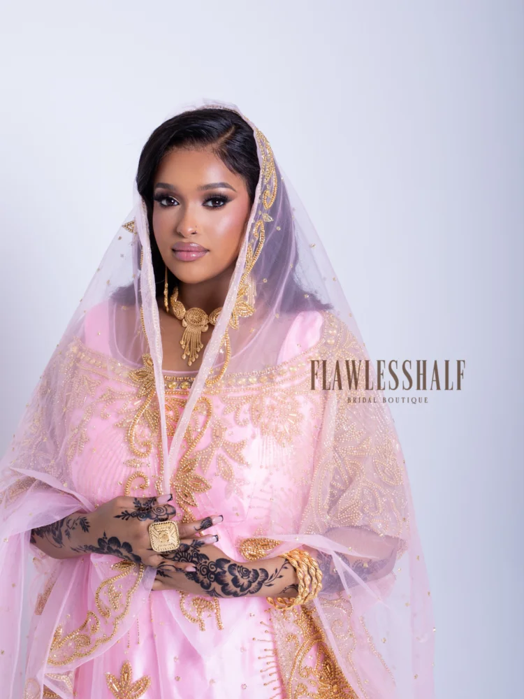 Nurah Lace Collection in Pink